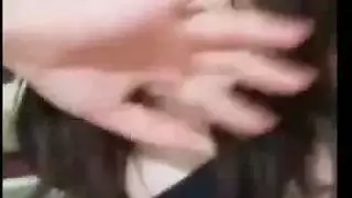 فتاة متعرجة ترقص على الهواء التركي