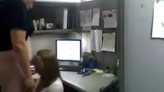 سكس كاميرا خفية تصور موظفين يمارسون الجنس