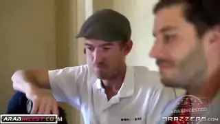 سكس مترجم القضيب المناسب في الطيز المناسبة