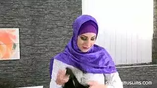 محجبة اوروبية تتناك في طيزها الكبيرة