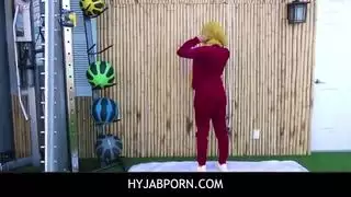 مدرب اللياقة البدنية يمارس الجنس مع العميل العربي الغريب