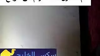 عاهرة مغربية كبيرة تتناك علي الواقف وعلي الارض - سكس مغربي
