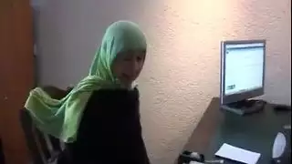 جميلة العربية المغربية الحجاب مثلية