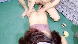 الأخ غير الشقيق المسلم مارس الجنس مع أخته أثناء تدليك العلاج الشرجي