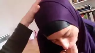 الفرخ العربي يعطي الرأس