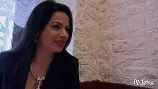 إنها جميلة وتعرف كيف يمارس الجنس مع كسها دائمًا رائعة