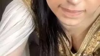 أفضل فتاة عربية للتكريم يرجى التكريم لها