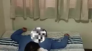 فتاة جامعية يركب أستاذها بحماس لتمرير الدورة التدريبية