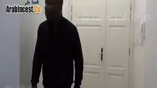 الزوج الديوث يسمح للزنجي بنيك طياز زوجتة أمامة