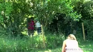 الجنس في الغابة مع صديق للغابات وتم تصويره