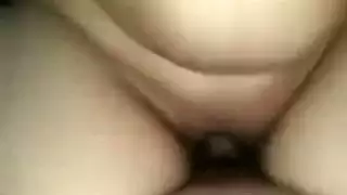الواد الدكر مقطع بزازها وشفايفها ويقلب على كسها المربرب ويكيفه نياكه