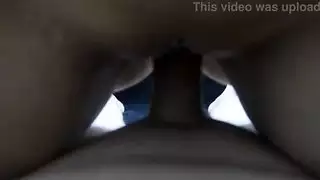 الجنس العربي مسلم الحجاب يدخل القضيب في كسها: