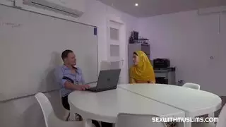 لا شيء أفضل من سخيف فاتنة في الحجاب