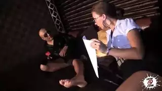 الشيخ العربي يمارس الجنس مع سكرتيرته