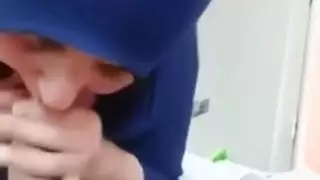محجبة جزائرية تمص الزب وتضحك