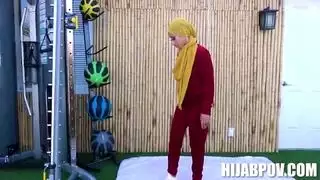 كيرا بيريز تحت الحجاب