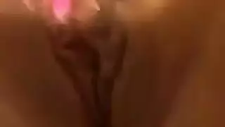 تصوير فيديو لبنت شرموطة عربية تبعبص في كسها النار