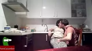 سكس مع خالته فى المطبخ محارم مسرب نيك خالته بدون علمها