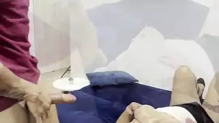 أنا آكل على قضيبه بينما هو يأكل ثديي