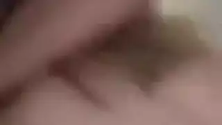 فتاة تسقط سراويلها الداخلية لحبيبها التركي