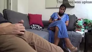 جبهة تحرير مورو الإسلامية العربية يحصل على شاعر كبير من قرنية استمناء ربيب