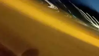 اصطياد الأزواج سخيف على الشاطئ – إنها تريد مني الانضمام!