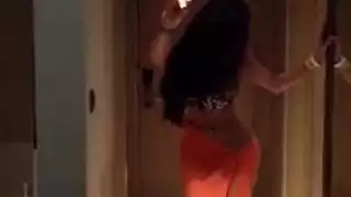 راقصة عربية