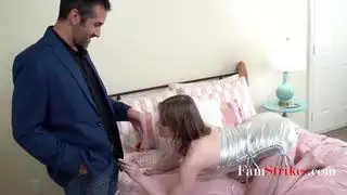 لا يمكنك مقاومة الشقراوات الصغار