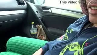 زوجة الأب الهواة التركية يعطي ربيب العذراء