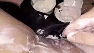 ابنة زوجتي تصبح فظيعة مع الزبادي والدسار الزجاجي الضخملم أكن أعلم أن هذا يمكن أن يحدث إذا كنت سأتركها في المنزل بمفردهاإنها تستمني عن طريق الطعام والأنين بالنسبة لي أن يمارس الجنس معهاالعربية سنووايتأمريكا