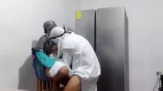 عربي يمارس الجنس أمام الثلاجة ويحصل على هزة الجماع الرائعة الجنس الحقيقي