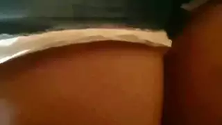 شرموطة مغربية تعرض كل شيء للحواي