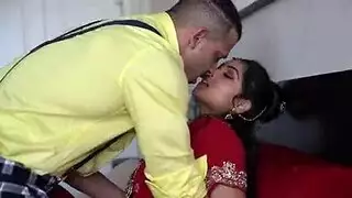 لذة الجنس في سكس شهر عسل هندي ونيك كس قوي