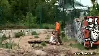 مراهقين ألمان يمارسون الجنس في حديقة الحيوانات