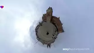 بلوندينا لطيف يريد كل شيء منك